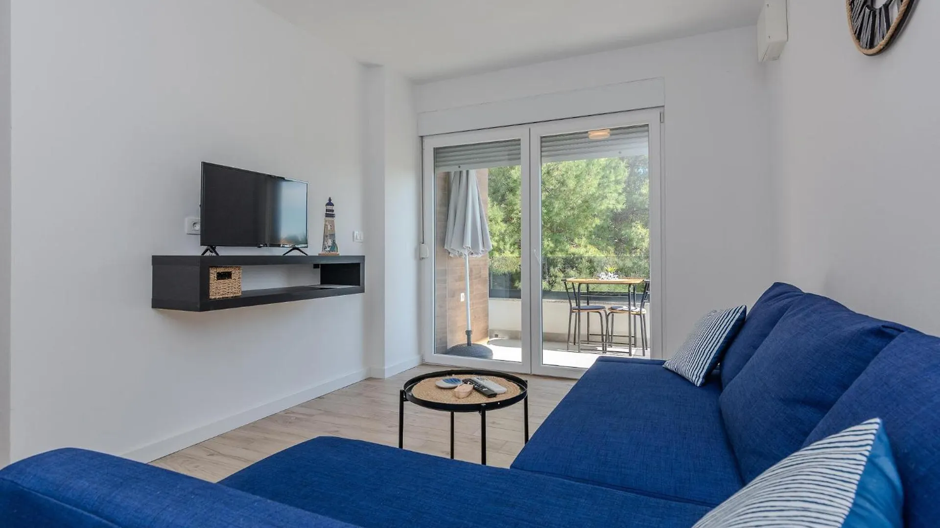 Stunning Apartment In Vir With Wifi