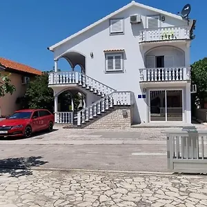 Ira Apartmán